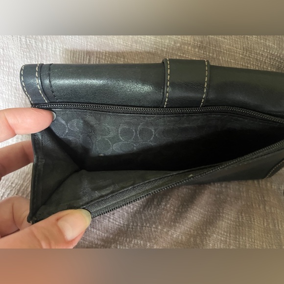 Coach SoHo Black Leather Trifold Wallet with Silver Buckle - Picture 7 of 15